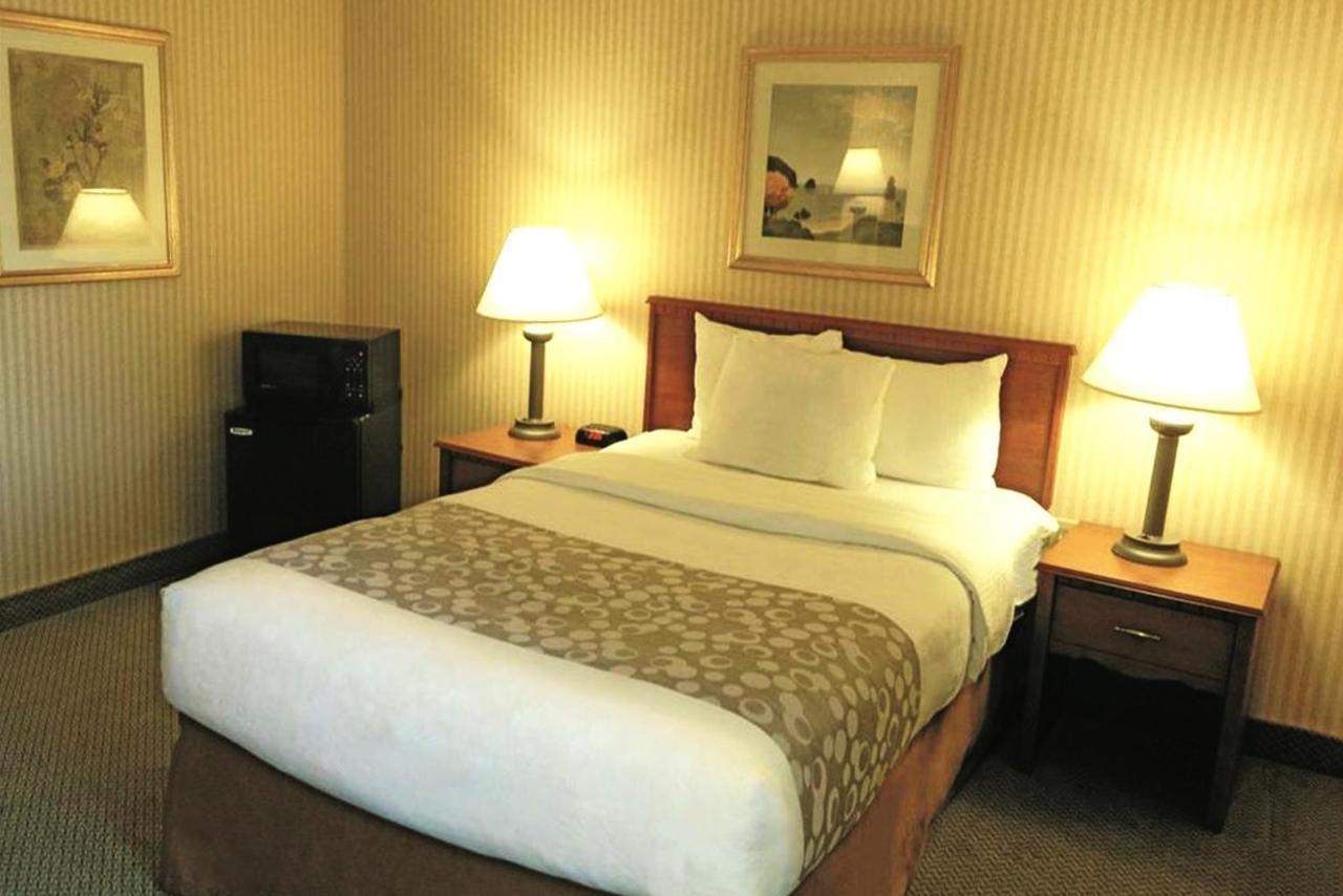La Quinta By Wyndham Detroit Hotel Southgate