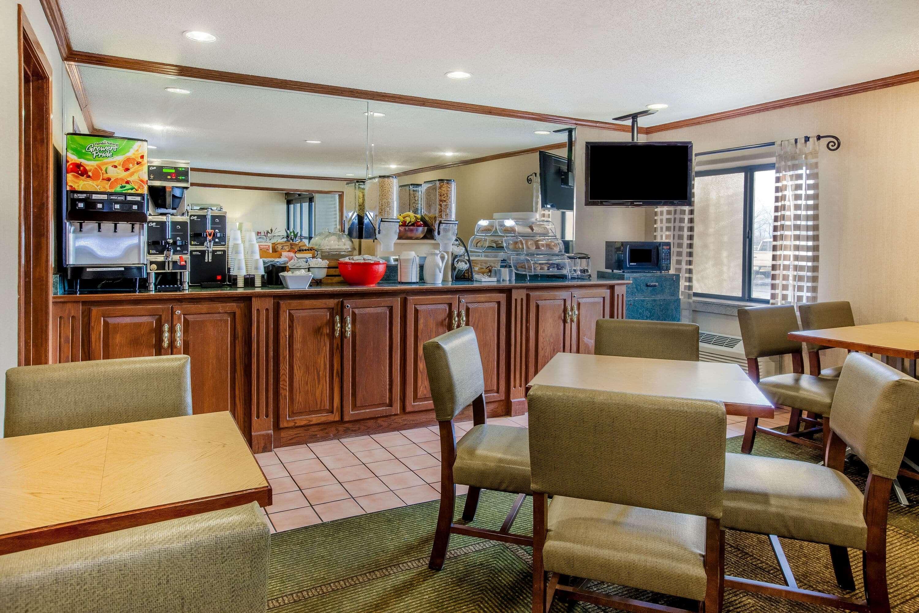 La Quinta By Wyndham Detroit Hotel