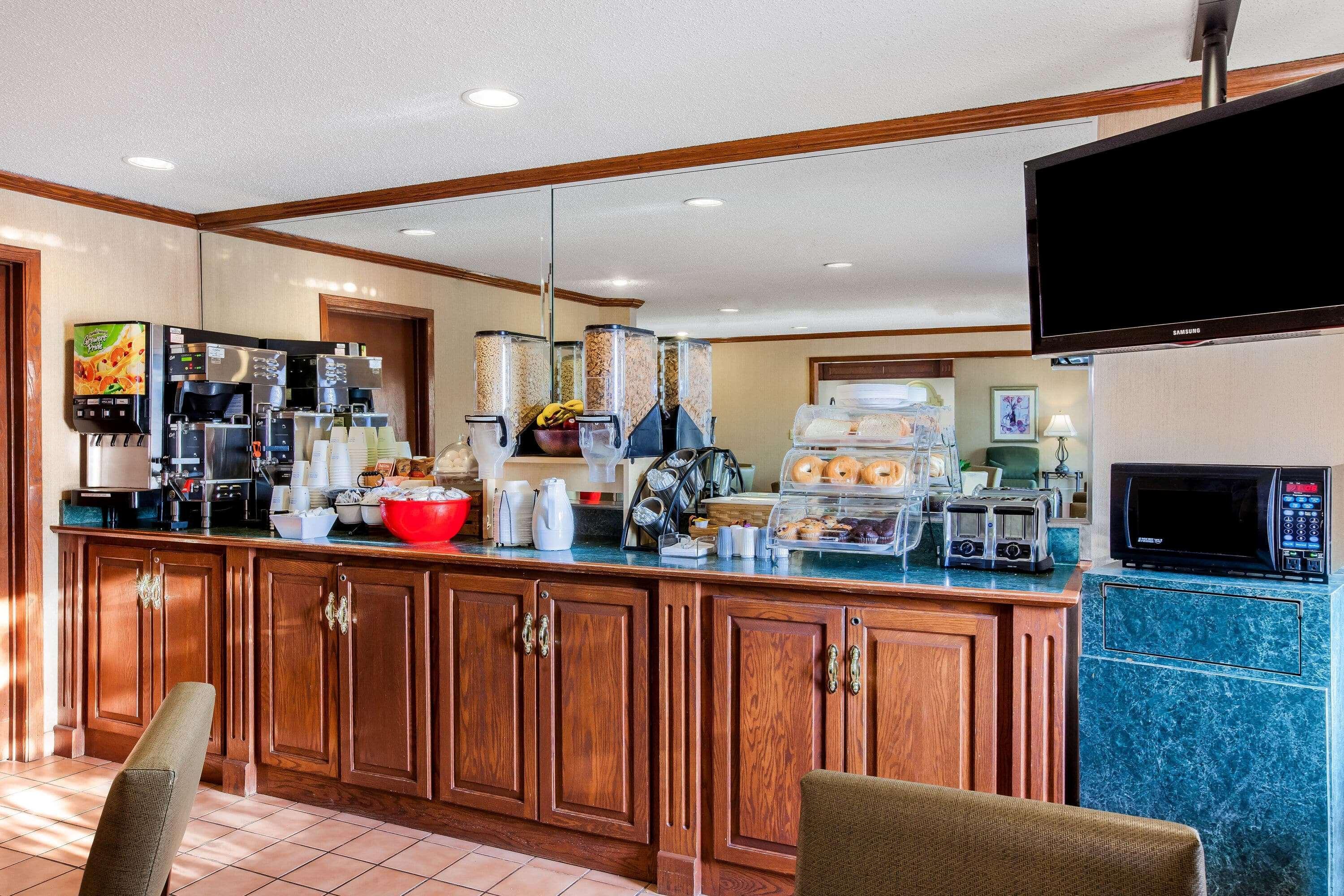 La Quinta By Wyndham Detroit Southgate